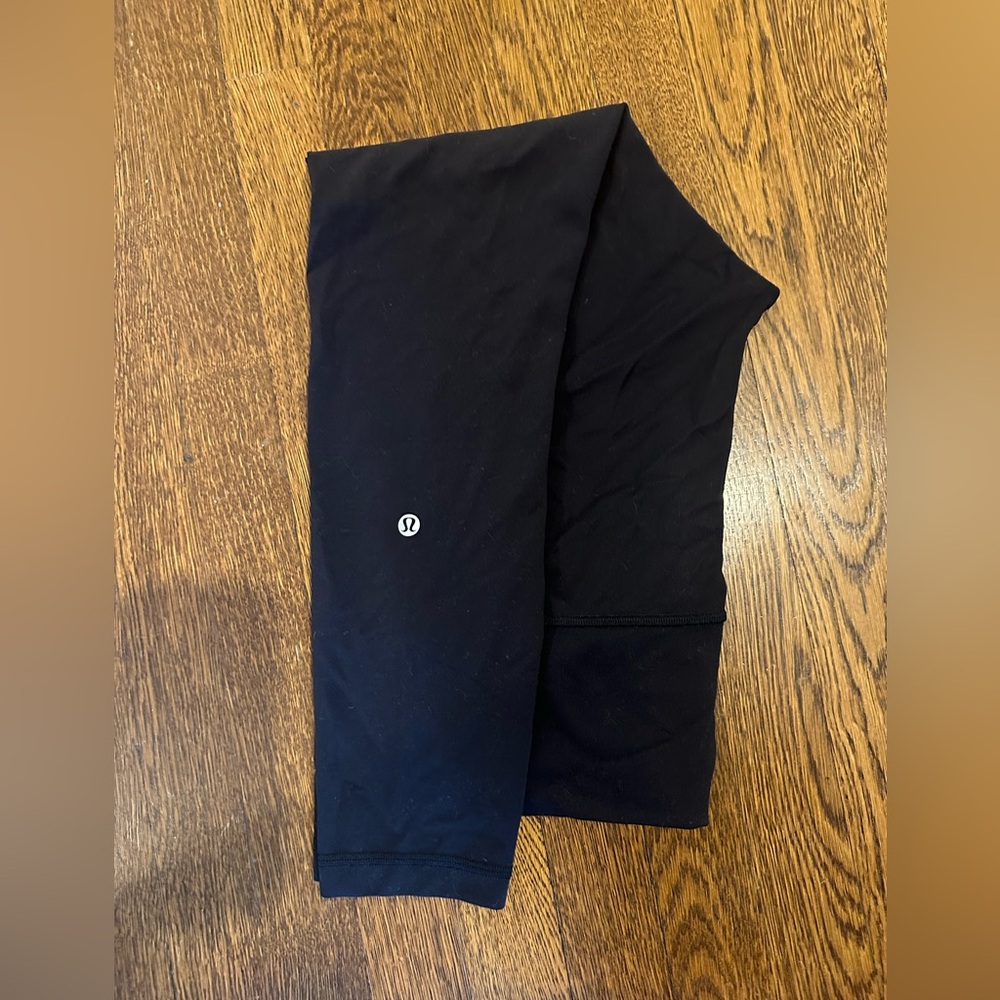 Lululemon Wonder Train 25” leggings size 8